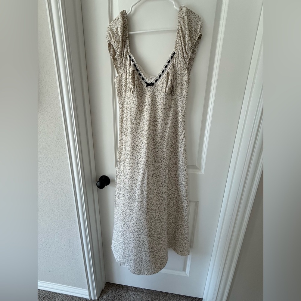 Le Lis Floral Midi Dress size L